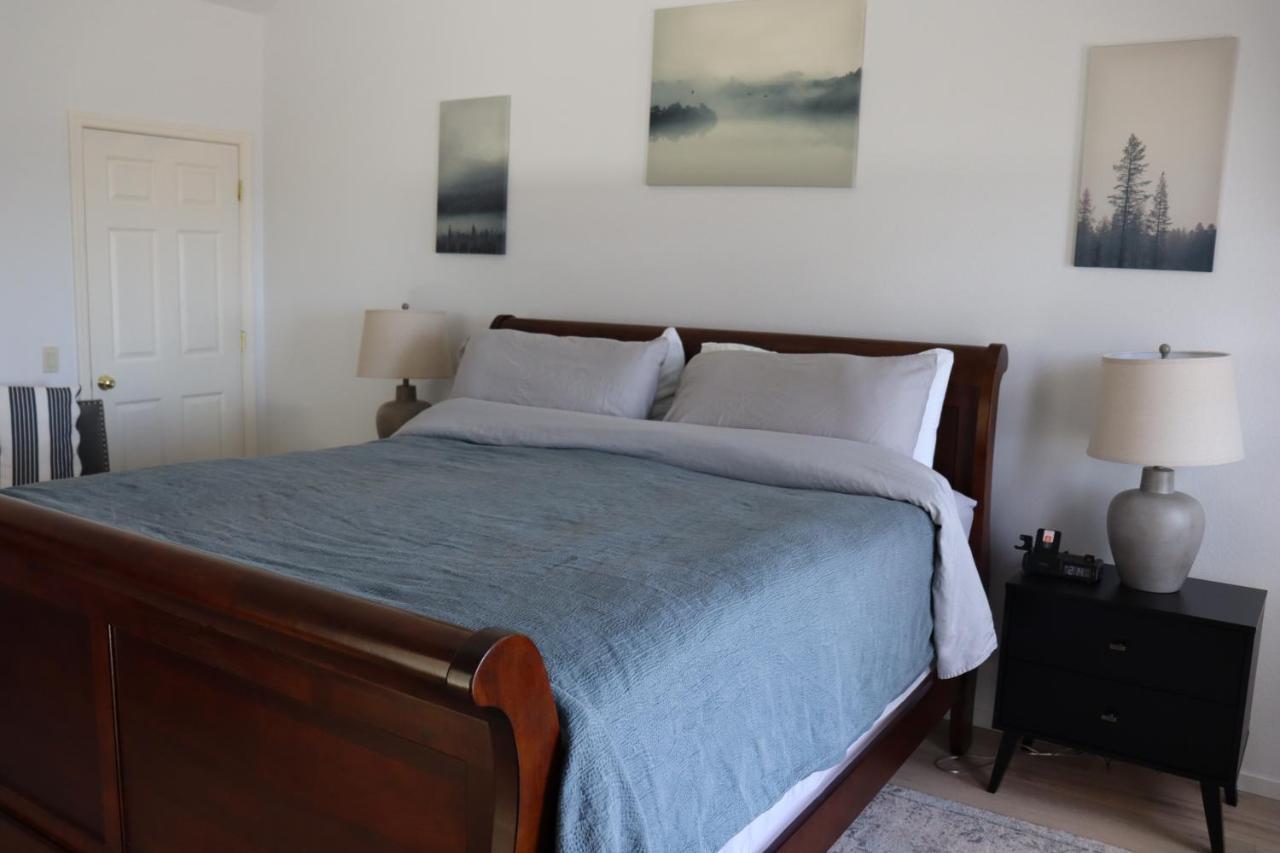 Отель Cozy Getaway With Ocean View And Private Entrance! Гвалала Экстерьер фото